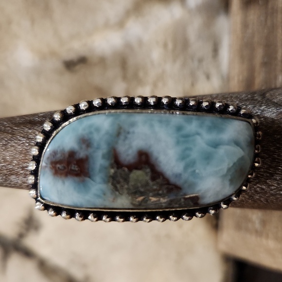 Jewelry - Larimar ring set in Silver